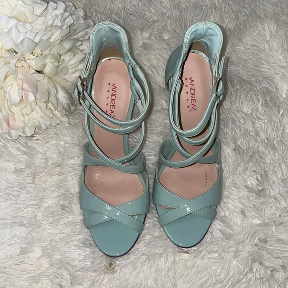 Mint Heels - Picture 3 of 15